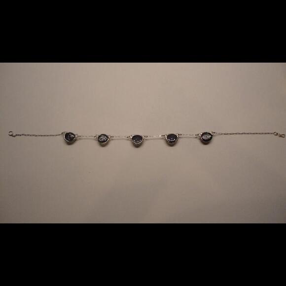 Kathleen Plate Smart Glass Purple Colored Glass Necklace - Picture 4 of 9